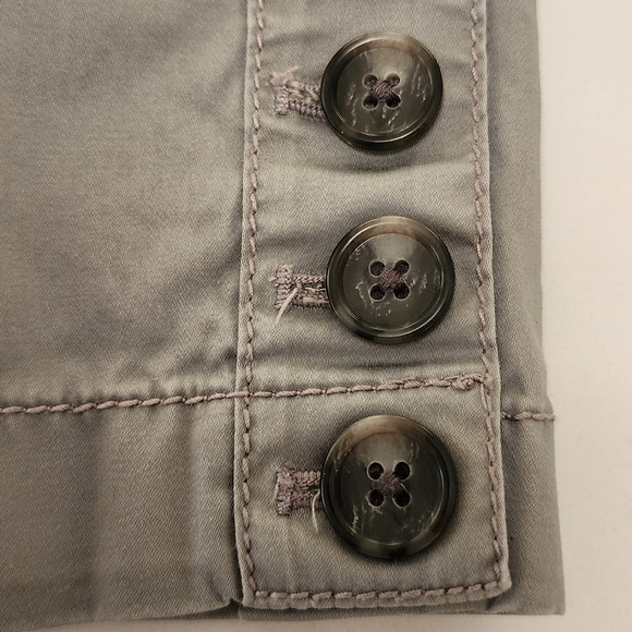 ANN TAYLOR 8 Petite - Grey Capri Pants - Picture 4 of 10